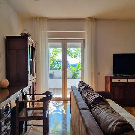 Appartement F13 *